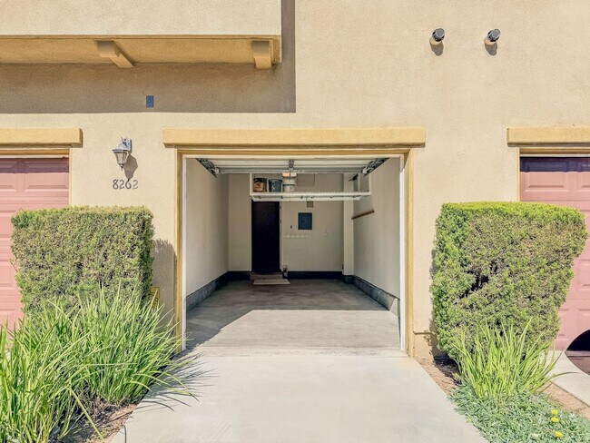 Building Photo - 8262 Onyx St