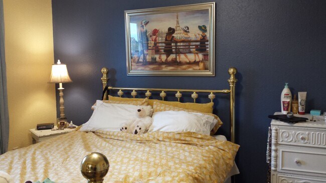 Building Photo - Spacious 3–4 Bedroom Rambler with Private Studio & Mount Baker Views