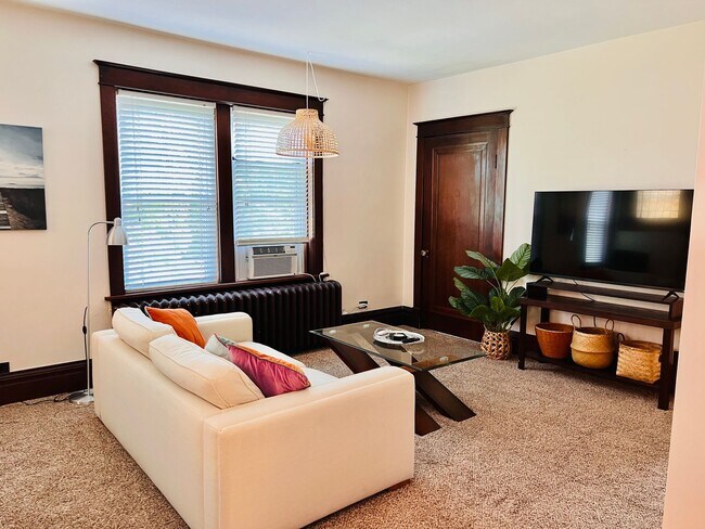 Building Photo - 3668 Wilmington Ave