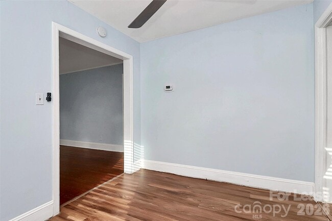 Building Photo - 1105 Brookhurst Dr