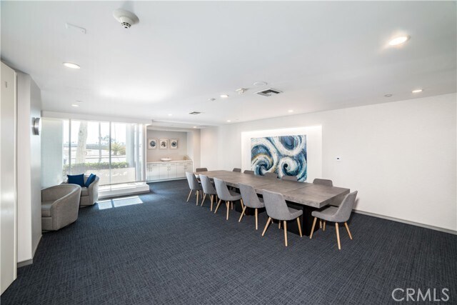 Building Photo - 525 E Seaside Way