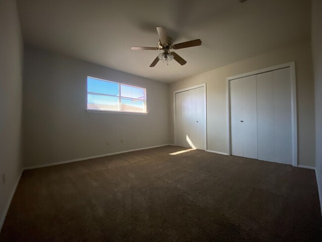 Building Photo - Sanger Avenue TriPlexes *LEASING SPECIAL A...