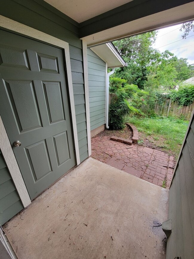 Building Photo - College Station - 2/1 Available July 30, 2023