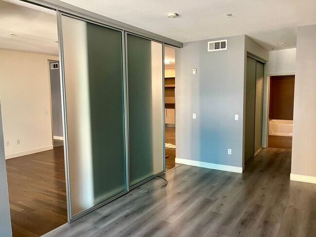 Building Photo - 1234 Wilshire Blvd