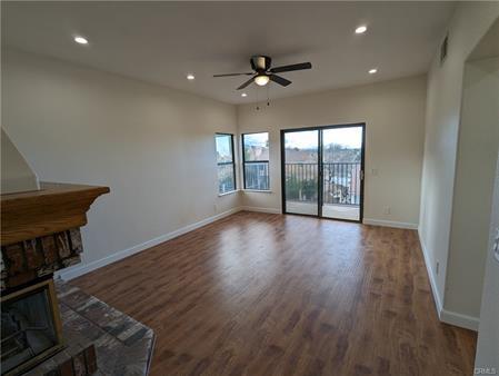 Building Photo - 42057 Parkmont Dr
