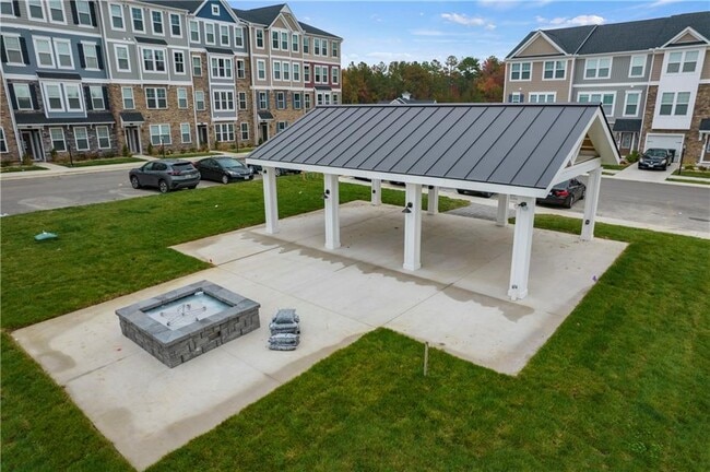 Building Photo - 8603 Underhill Dr