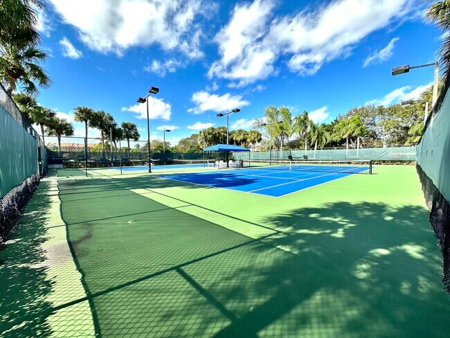 Building Photo - 1501 Marina Isle Way