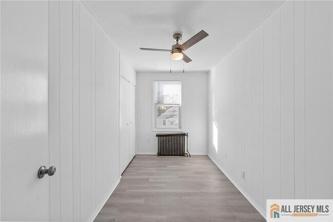 Building Photo - 34 Maple Ave