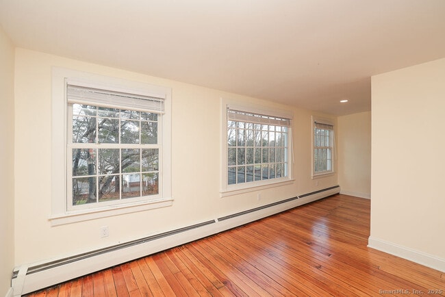 Building Photo - 792 Farmington Ave