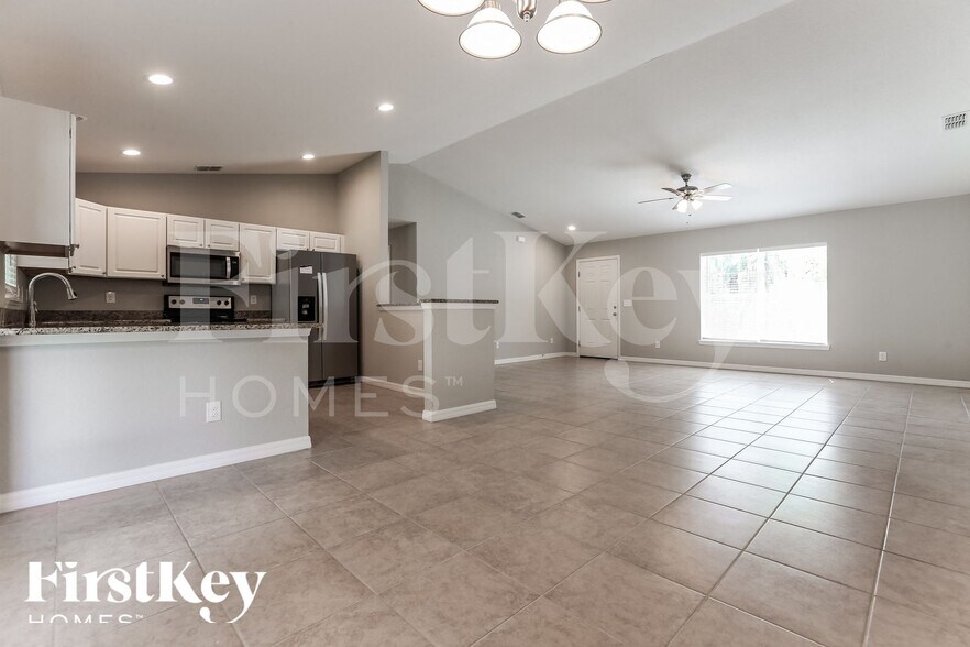 Building Photo - 3011 Blocton Rd