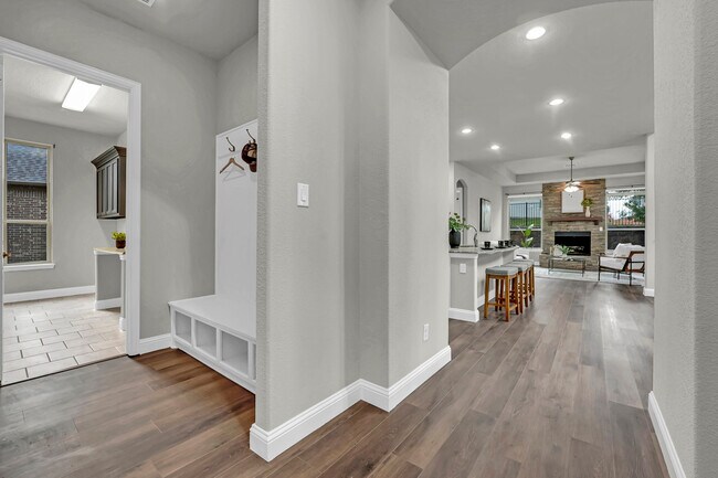 Building Photo - 1549 Sonnet Dr