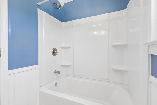 Building Photo - 29 Adriatic Ave
