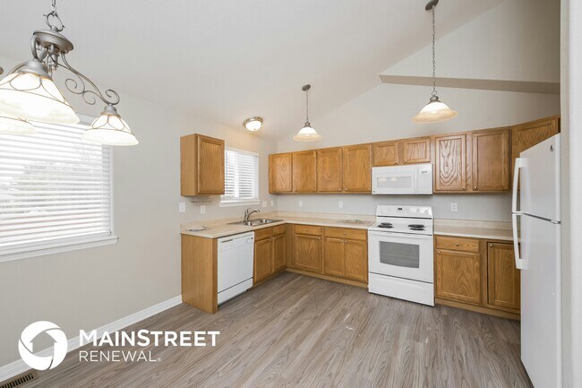 Building Photo - 10150 Jasper St