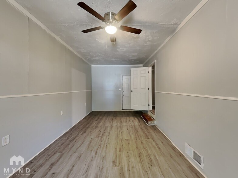 Building Photo - 4484 Bonnie Glen Ct