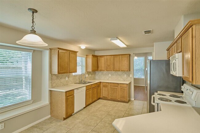 Building Photo - 3733 Breckenridge Dr