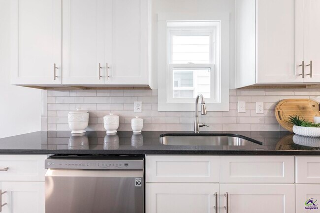 Building Photo - 106 Leisure Pointe Rd