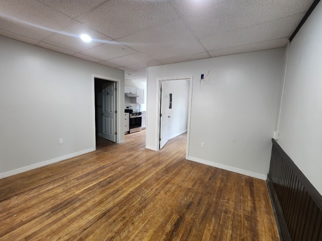 Building Photo - 10 Langdon St