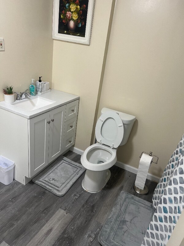 Building Photo - 2890 Parkwood Rd