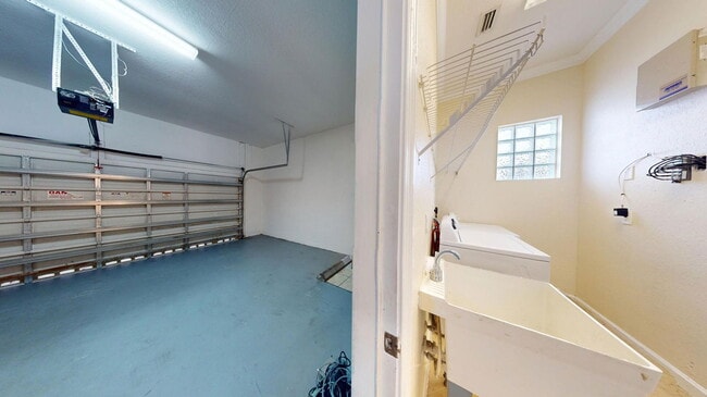 Building Photo - 1007 Grove Park Cir