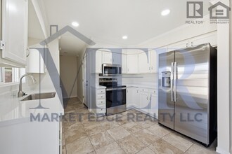 Building Photo - 3Bed/2Bath House at Cactus/ 39thAve! Ready for Immediate Move-In! -- NO HOA! FULLY REMODELED!