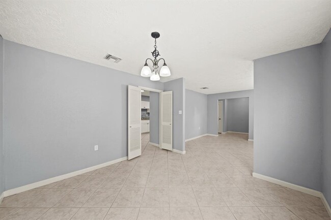 Building Photo - 3603 Mal Paso Ct