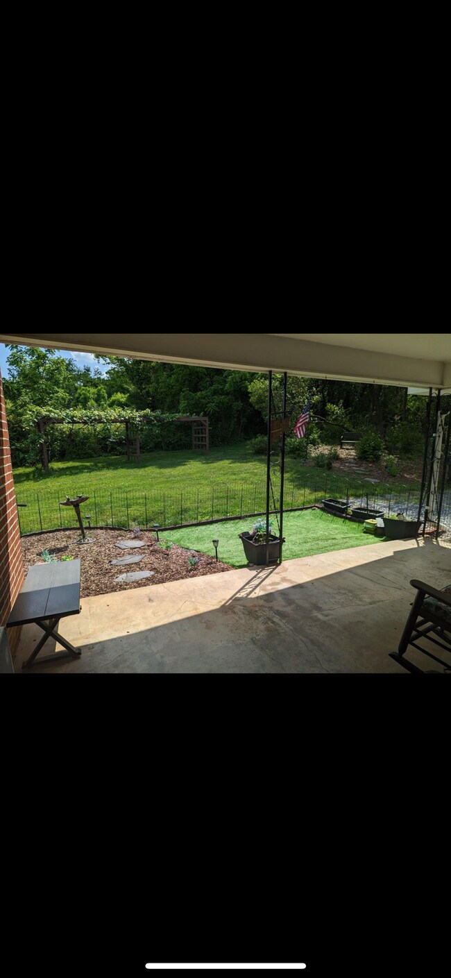 Building Photo - 226 Old Gray Station Rd