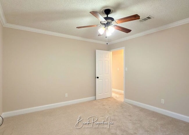 Building Photo - 7865 Apollo Dr