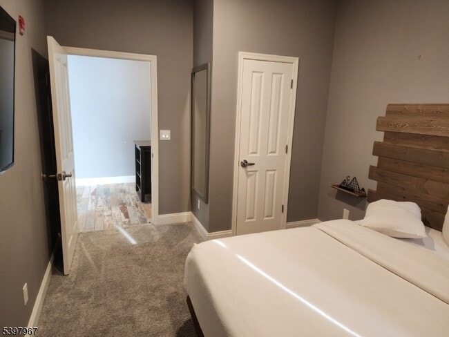 Building Photo - 200 NJ-94