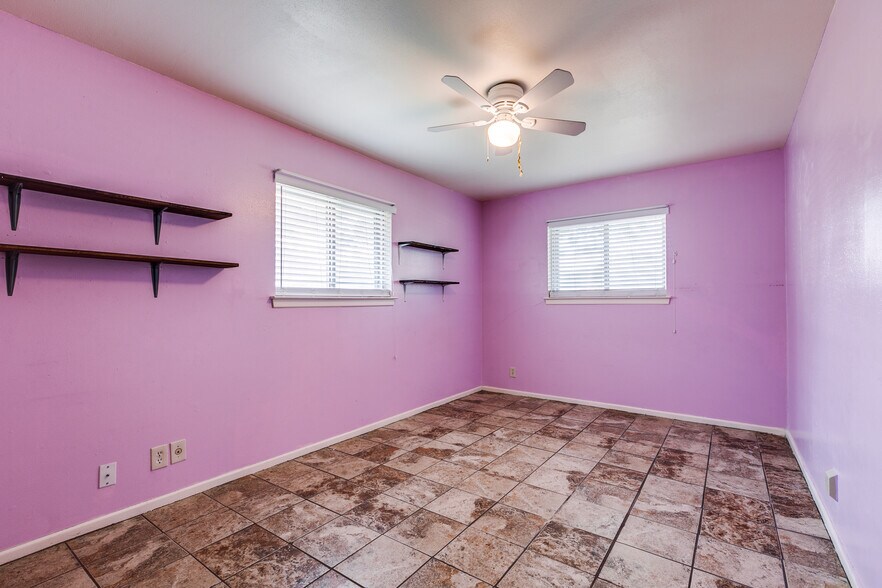 Building Photo - 123 Stardream Dr