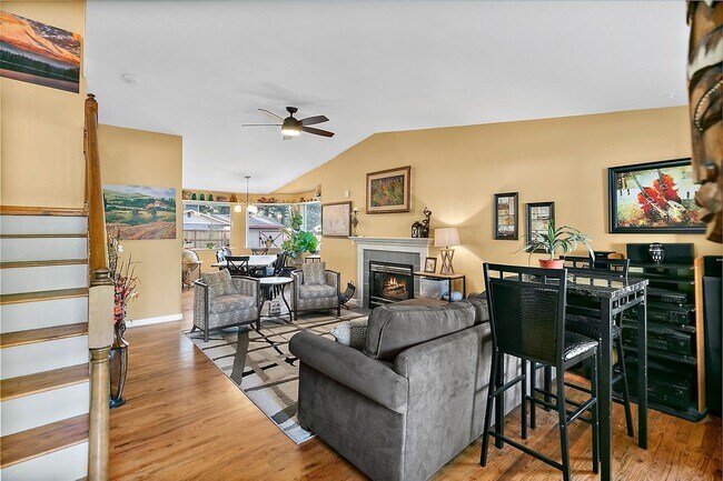 Building Photo - Lakeside Living in Lacey's Lake Forest Nei...