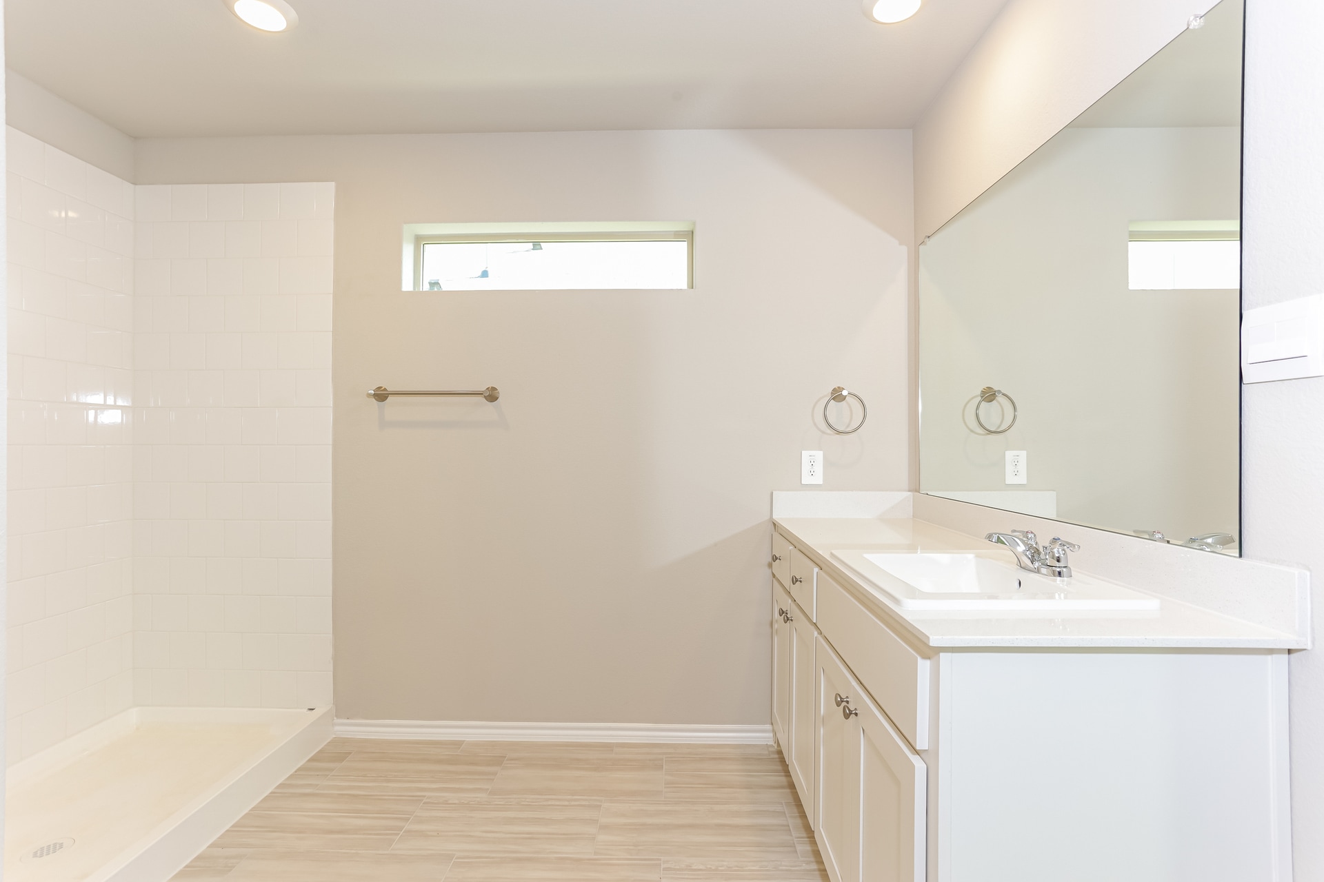 Building Photo - 8448 Hollymead Ln