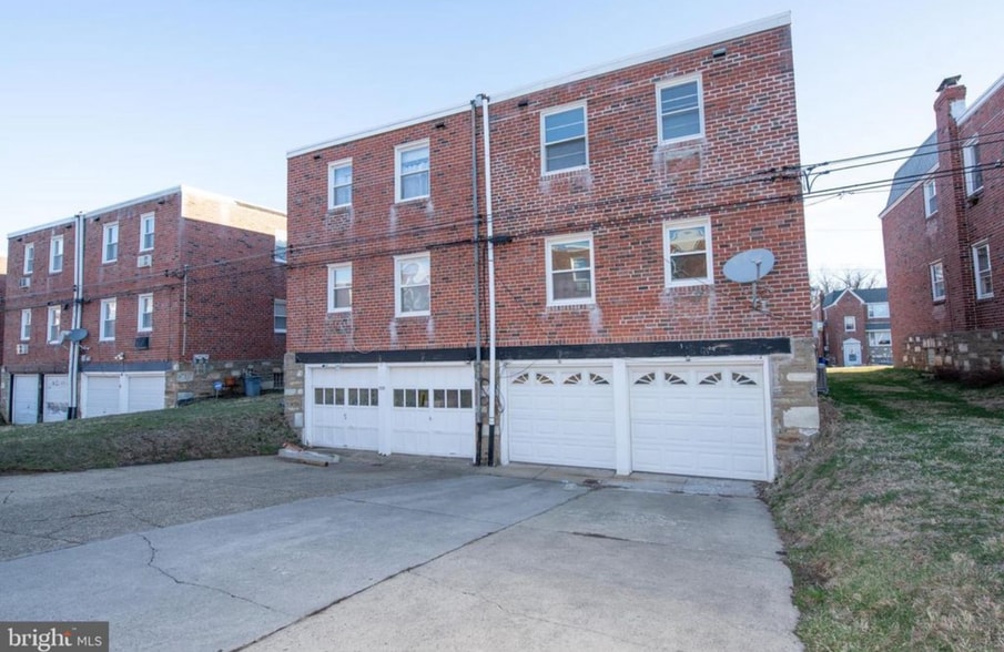 Building Photo - 1230 Fuller St