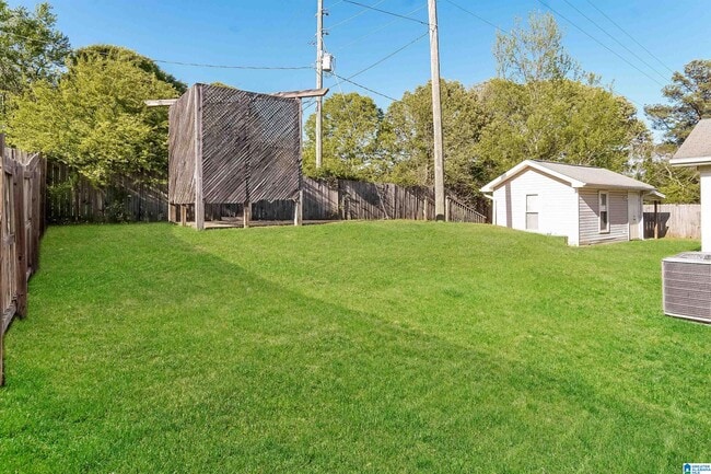 Building Photo - 15554 Brookstone Dr