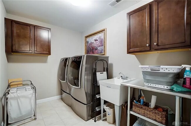 Building Photo - Charming 4 beds 5 bath in Centerville!