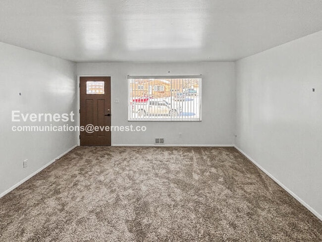 Building Photo - 6822 Moore St