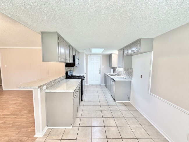 Building Photo - 12426 Foxburo Dr