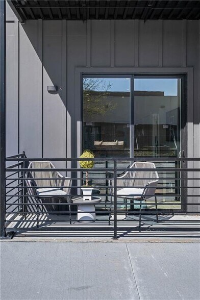 Balcony - 1155 Custer Ave SE