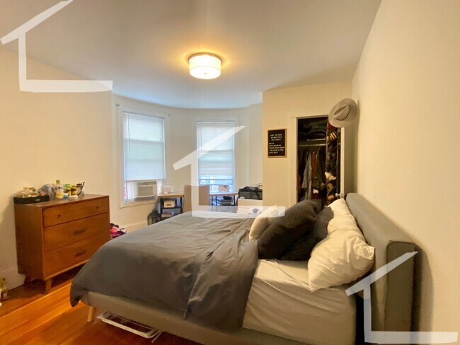 Building Photo - 89 Harvard St