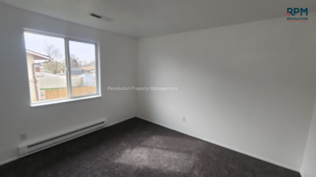 Building Photo - 3 BEDROOM UNIT IN WASHINGTON TERRACE