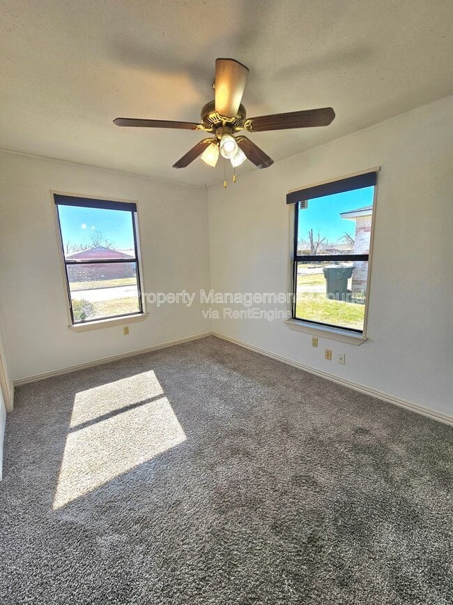 Building Photo - 924 Cowell St