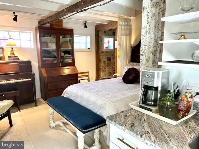 Building Photo - 264 Lake St