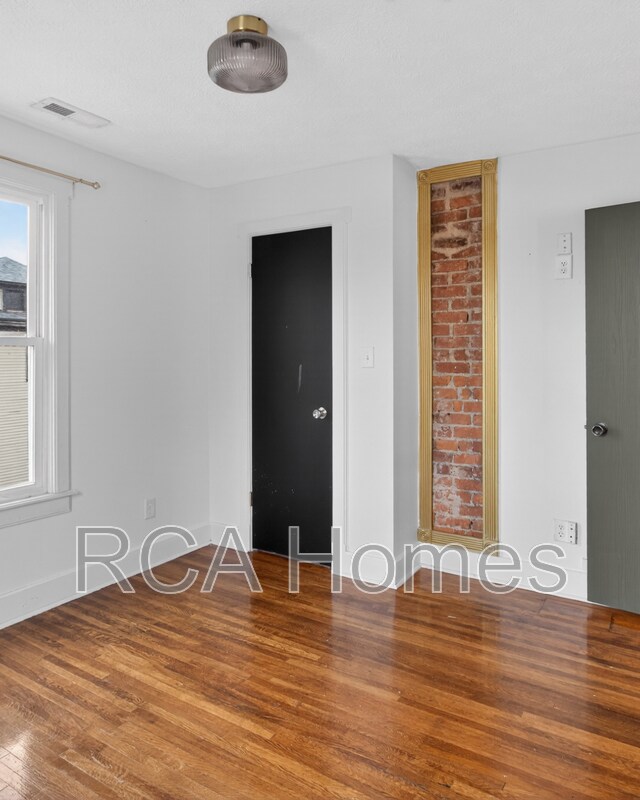 Building Photo - 1425 S East St