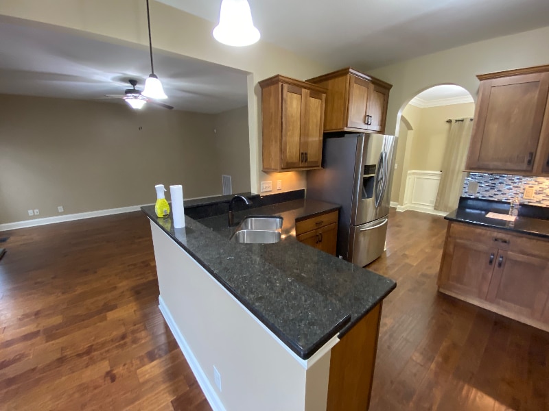 Building Photo - 660 Richards Dr