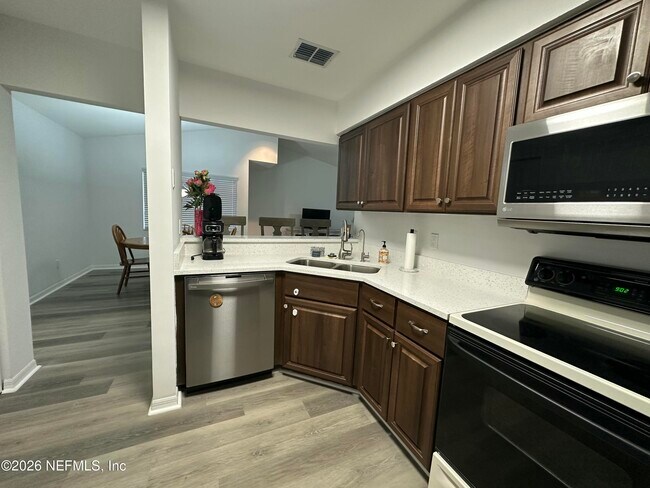 Building Photo - 3110 Sea Hawk Dr