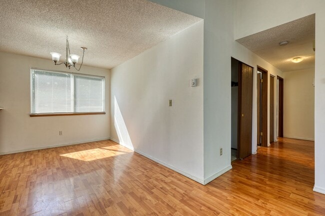 Building Photo - Cozy Lacey Rambler - Move-In Ready now! 3 bed 1 bath patio home - North Thurston S.D.
