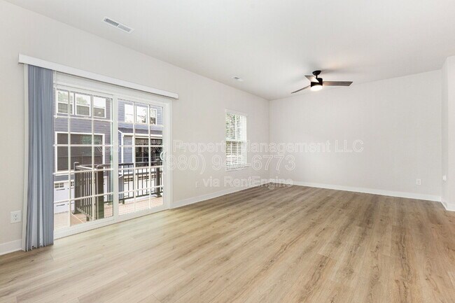 Building Photo - 306 New Gallant Dr