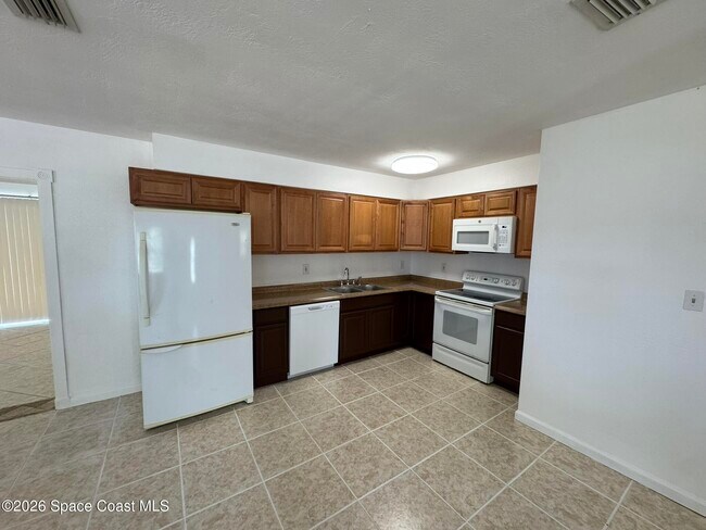 Building Photo - 507 Seacrest Ave
