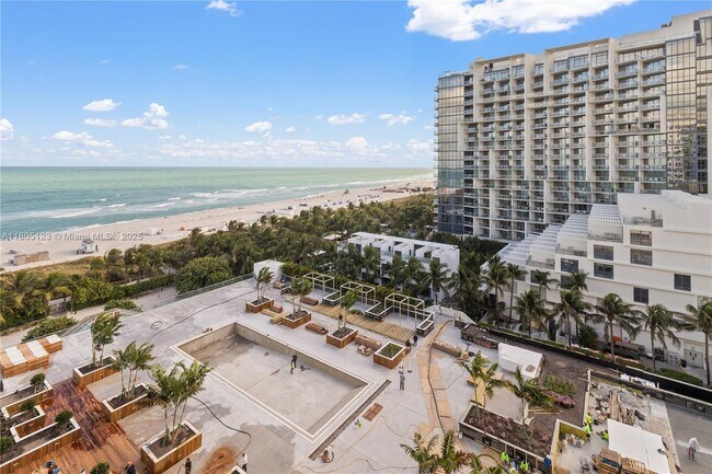 Building Photo - 2301 Collins Ave