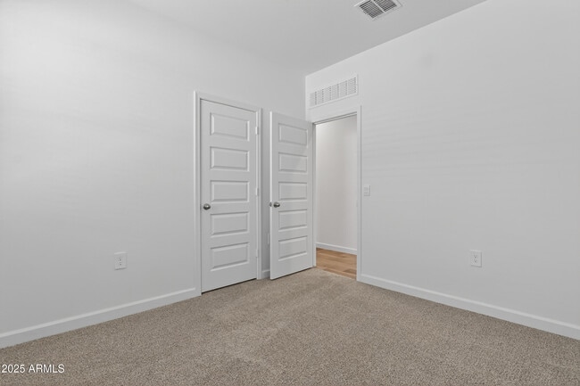 Building Photo - 9284 S Mara Dr