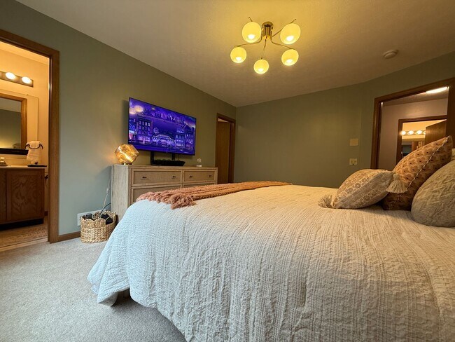 Building Photo - 9736 Flagstone Way